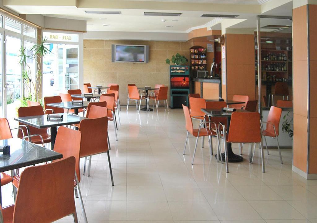 פורטונובו Hotel Plaza מראה חיצוני תמונה