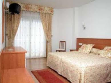 פורטונובו Hotel Plaza מראה חיצוני תמונה